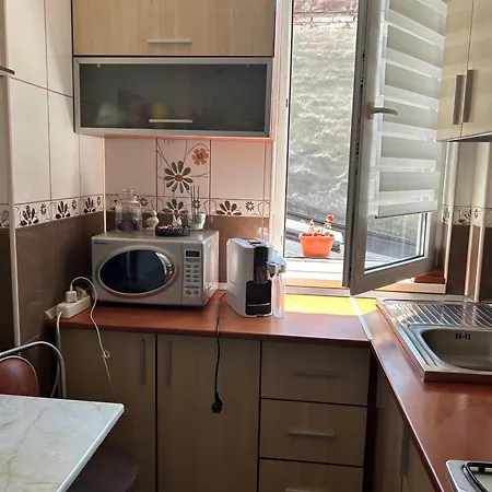 Fully Furnished Spacious 2bedroom Bucharest