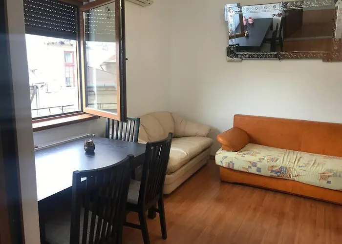 Fully Furnished Spacious 2bedroom Apartmán Bukurešť