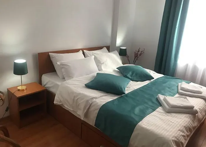 Apartment Fully Furnished Spacious 2bedroom *