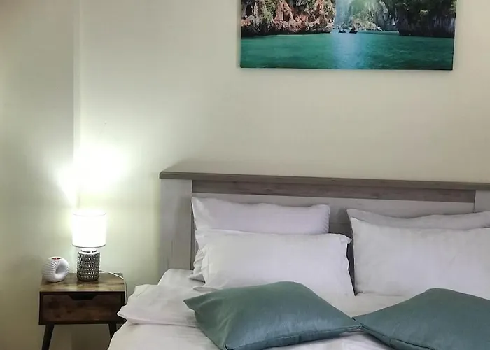 Fully Furnished Spacious 2bedroom Апартаменти